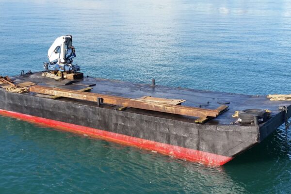 Zena Barge 17m x 6m with 5 Ton Hiab Crane